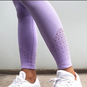 Strechy Seamless Tummy control pants.